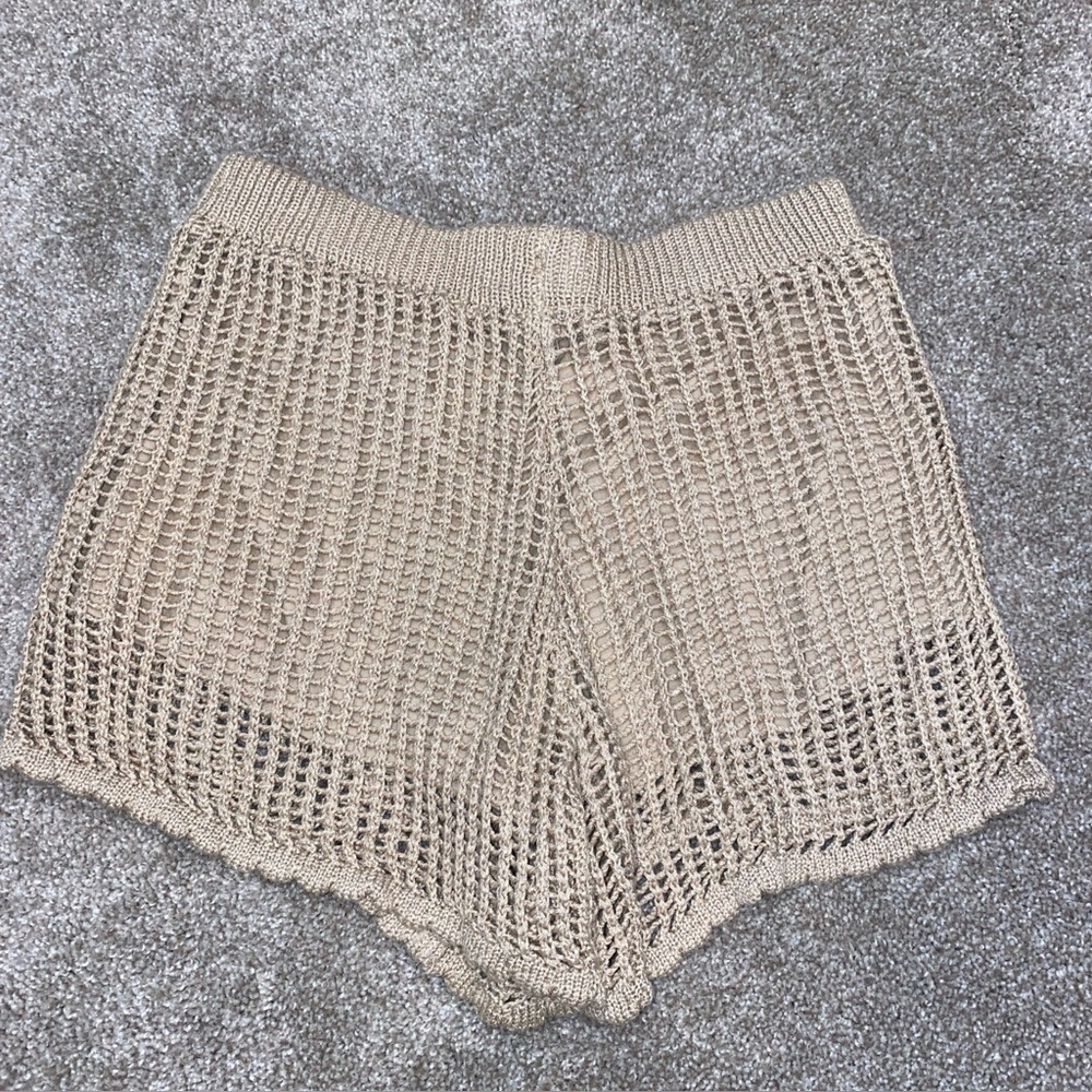 Ocean Drive Crochet Shorts With Built In Lining Size S Tan Scalloped Edges Gold - Picture 2 of 8